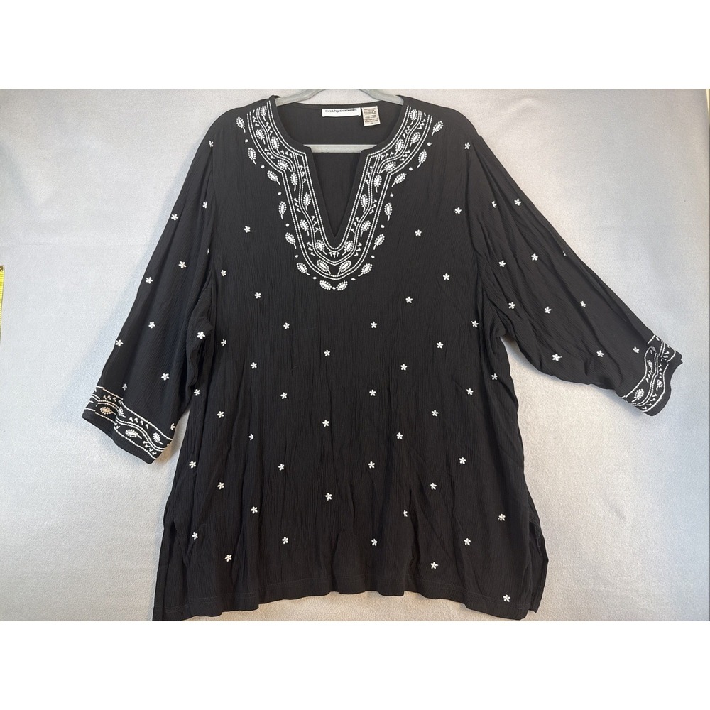 Cathy Daniel's Women's Size 2X  L9ng Sleeve Blouse, White Embroidery, V Cutout.